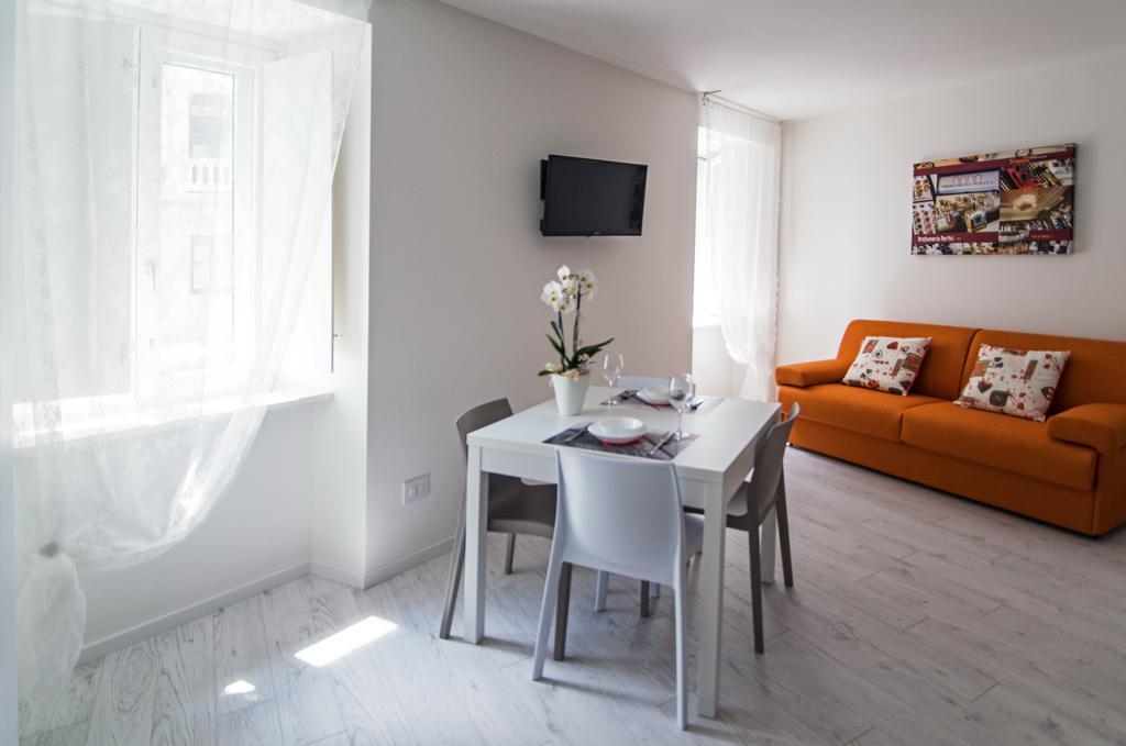 Domo Apartments - Trieste Goldoni Exterior photo
