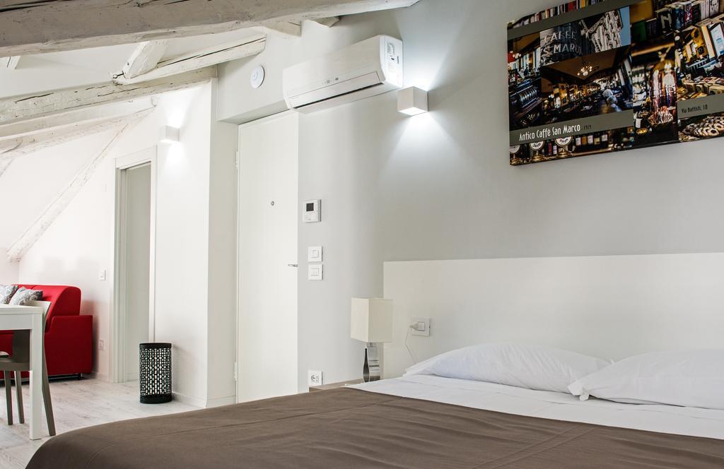 Domo Apartments - Trieste Goldoni Exterior photo